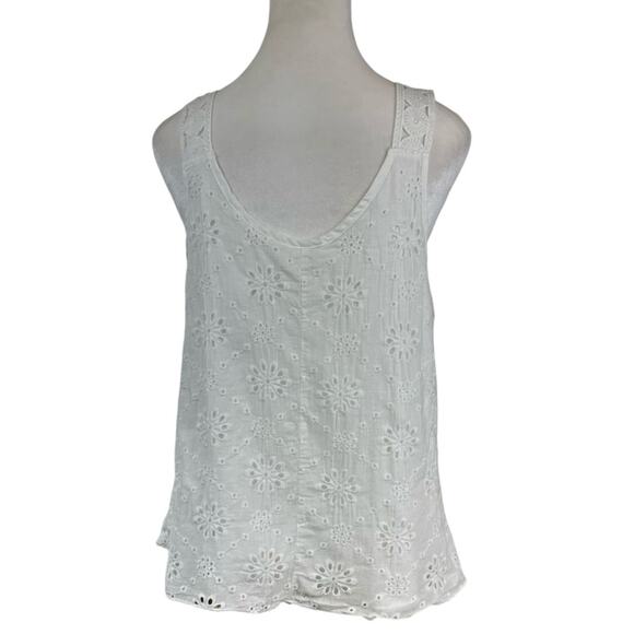 Cupshe White Eyelet Sleeveless Top Size Medium - Picture 6 of 9